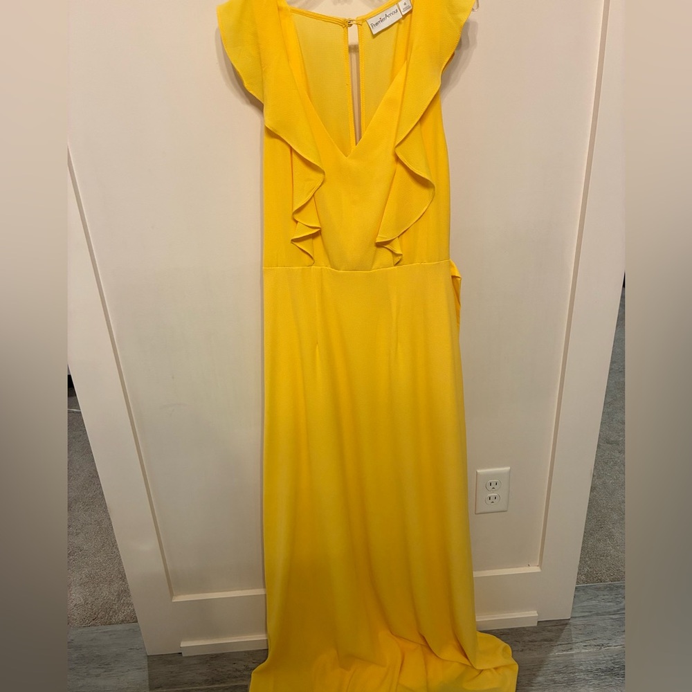 Yellow sleeveless maxi dress